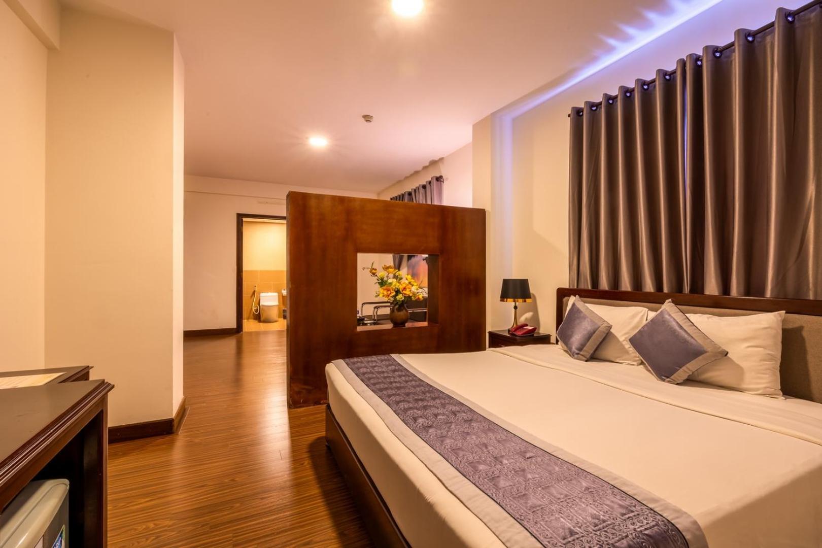 Baly Hotel Hue Exterior photo
